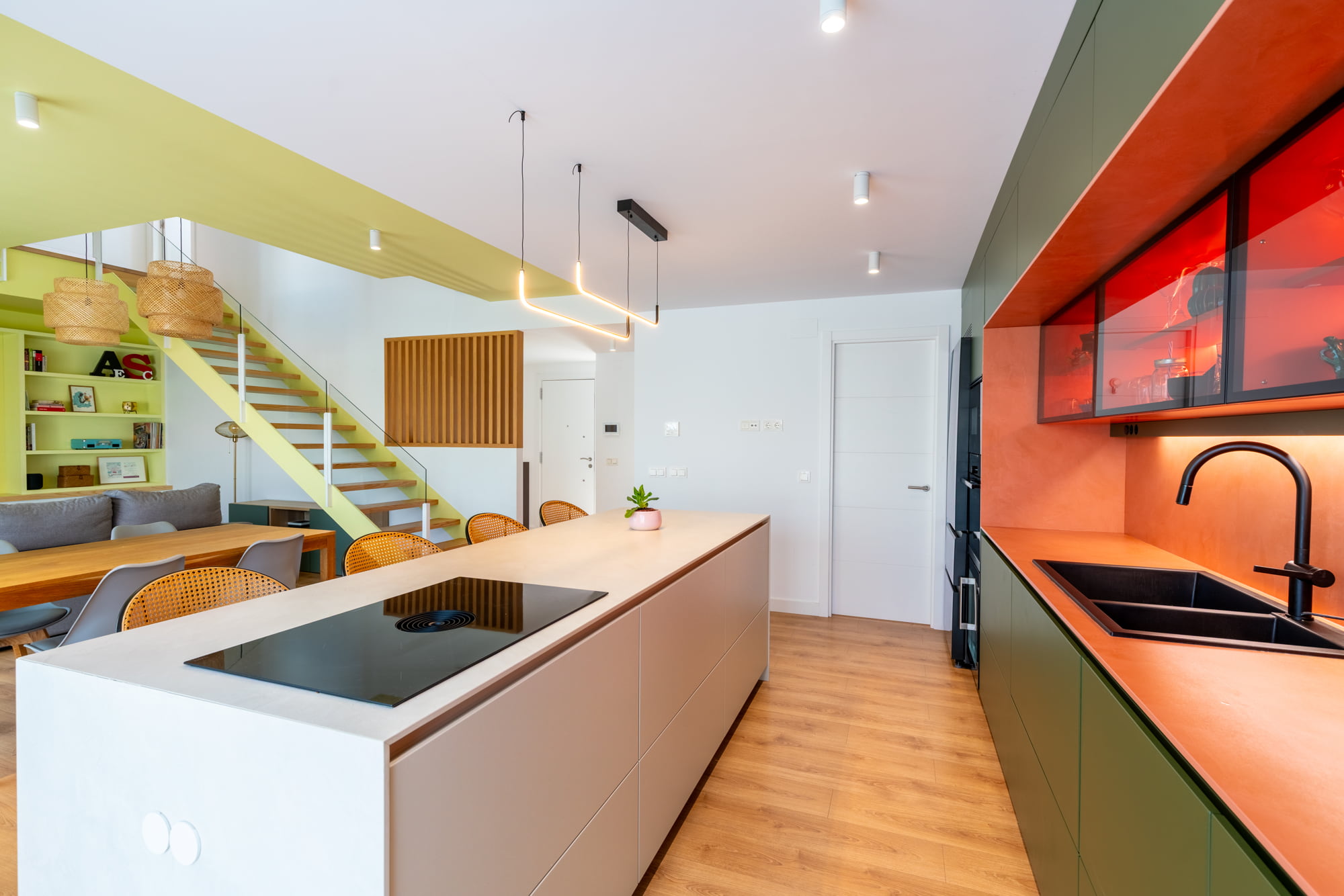 diseño cocina original colorida